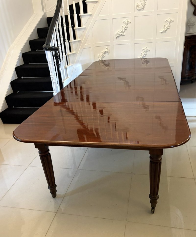 Fine Antique Regency Quality 12 Seater Mahogany Extending Dining Table